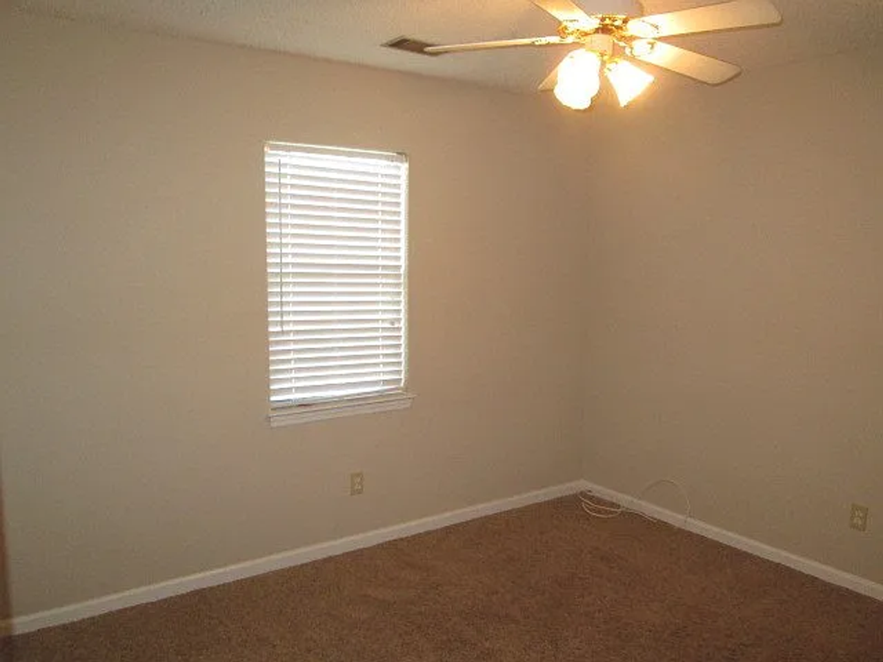 4423 Misty Cove Court - Photo 5 of 16