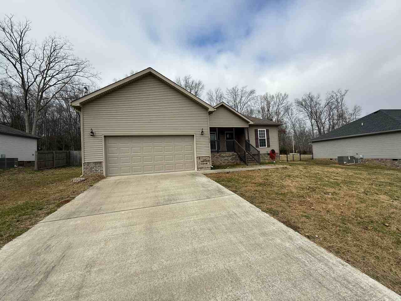 119 Boak Street - Photo 3 of 30