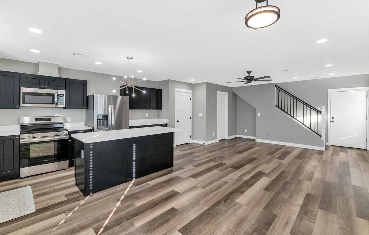 2509 East Broadway Road #4 - Photo 5 of 23