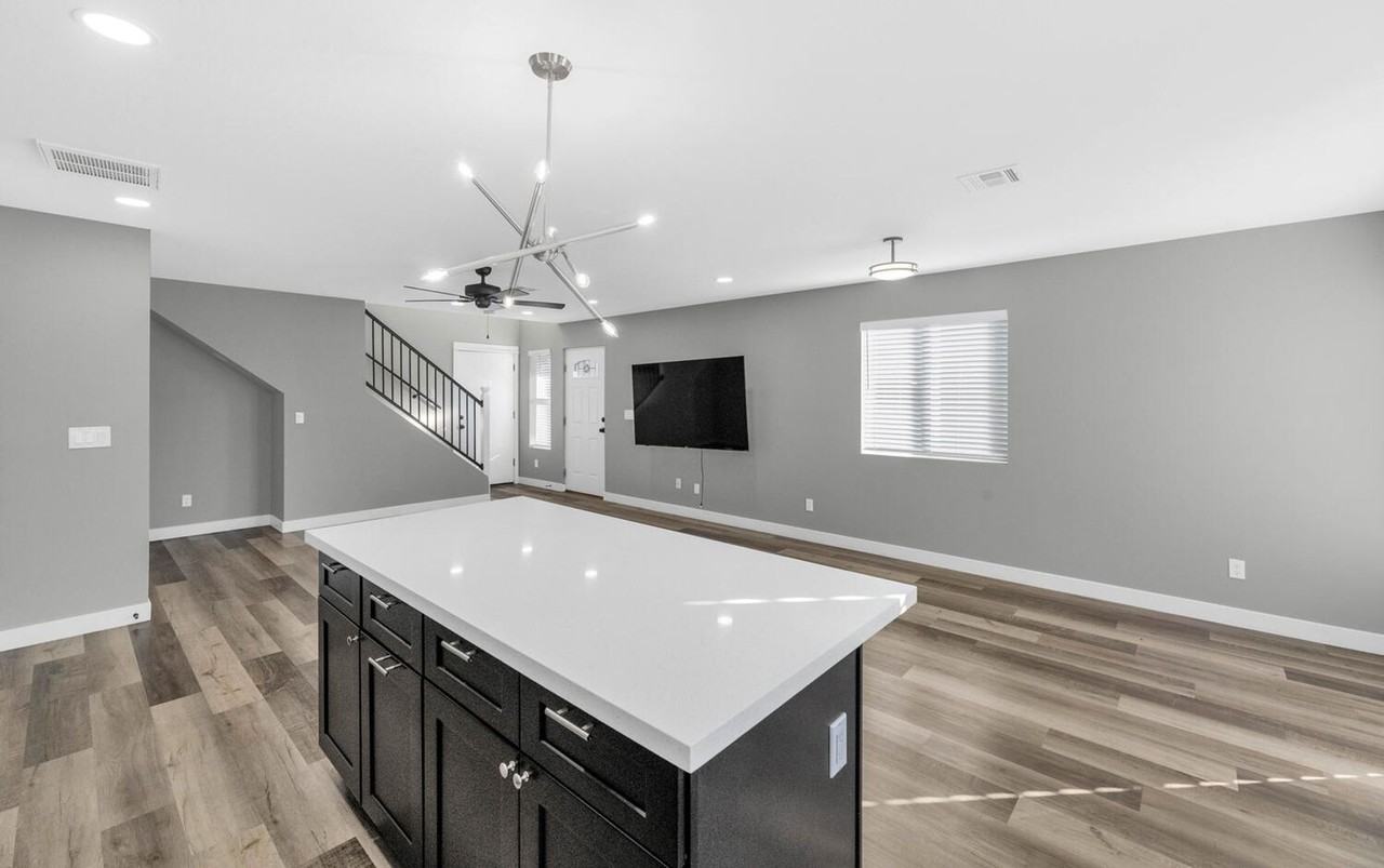 2509 East Broadway Road #4 - Photo 6 of 23