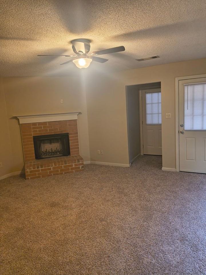 8352 Keeli Cv - Photo 3 of 9