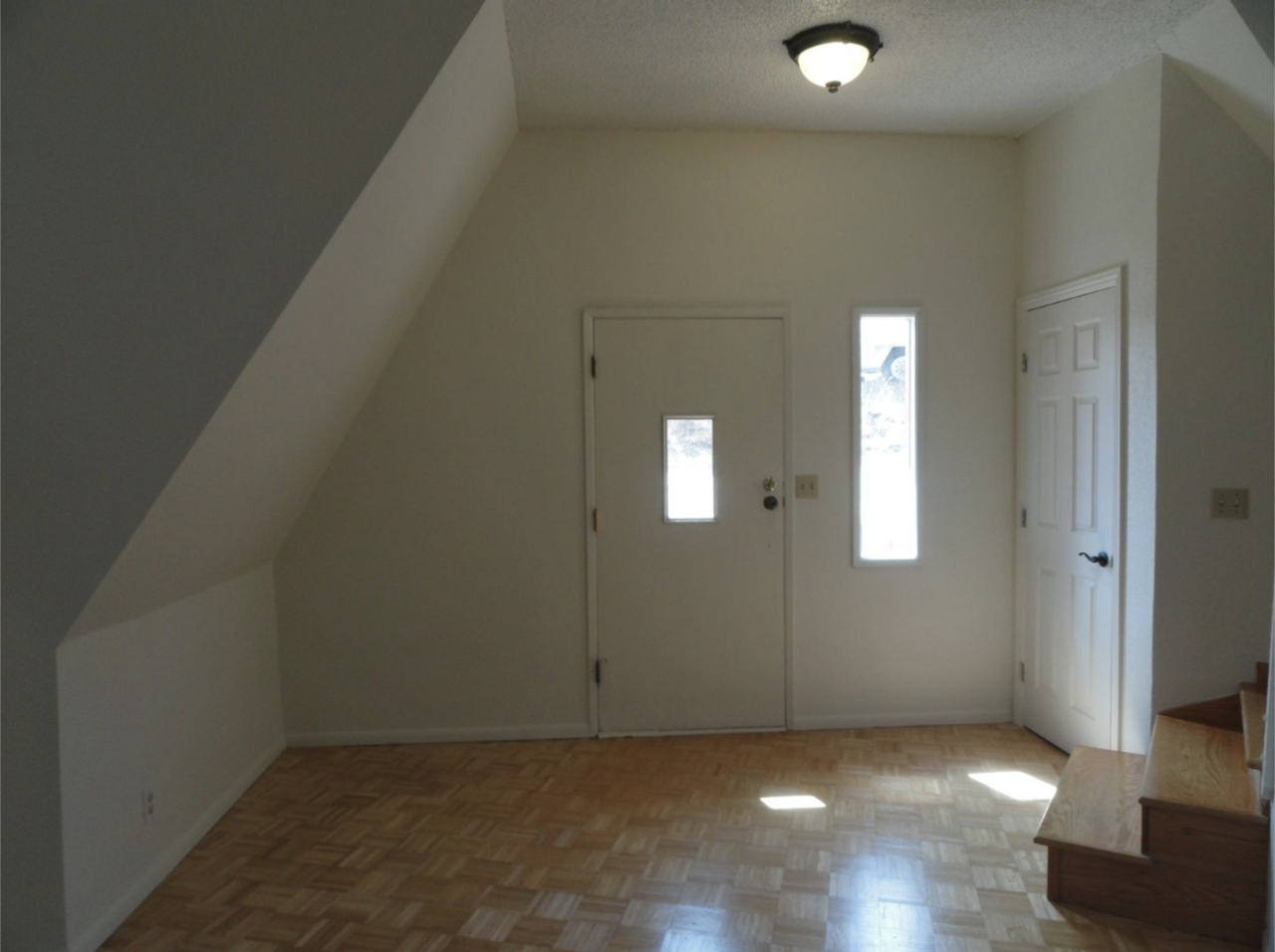 21001 Country Club Dr - Photo 4 of 26