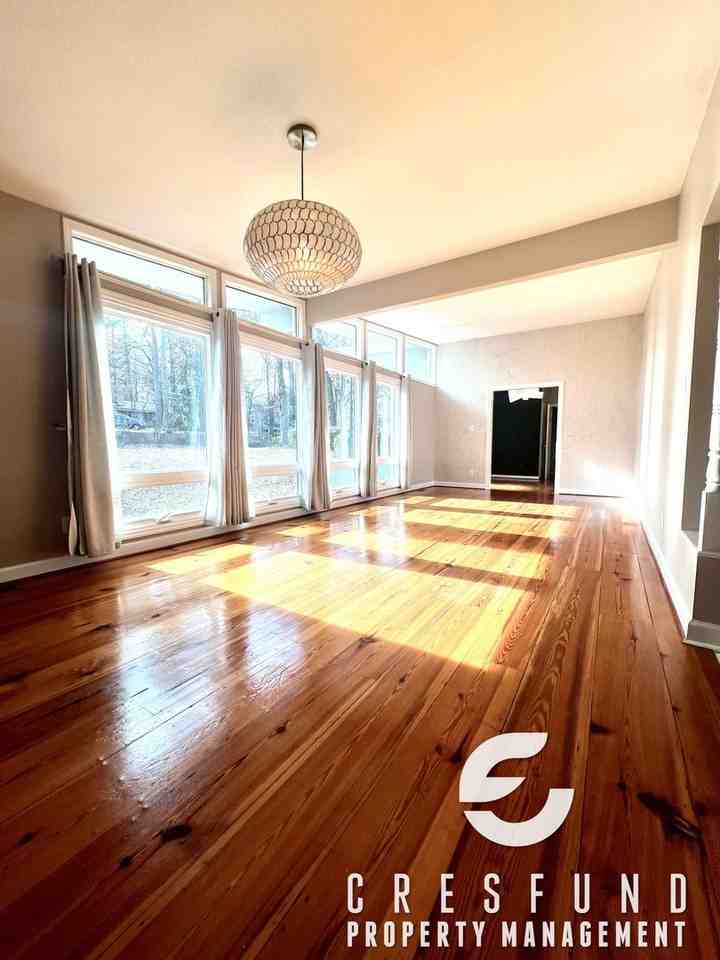 3202 Cluny Dr - Photo 3 of 14