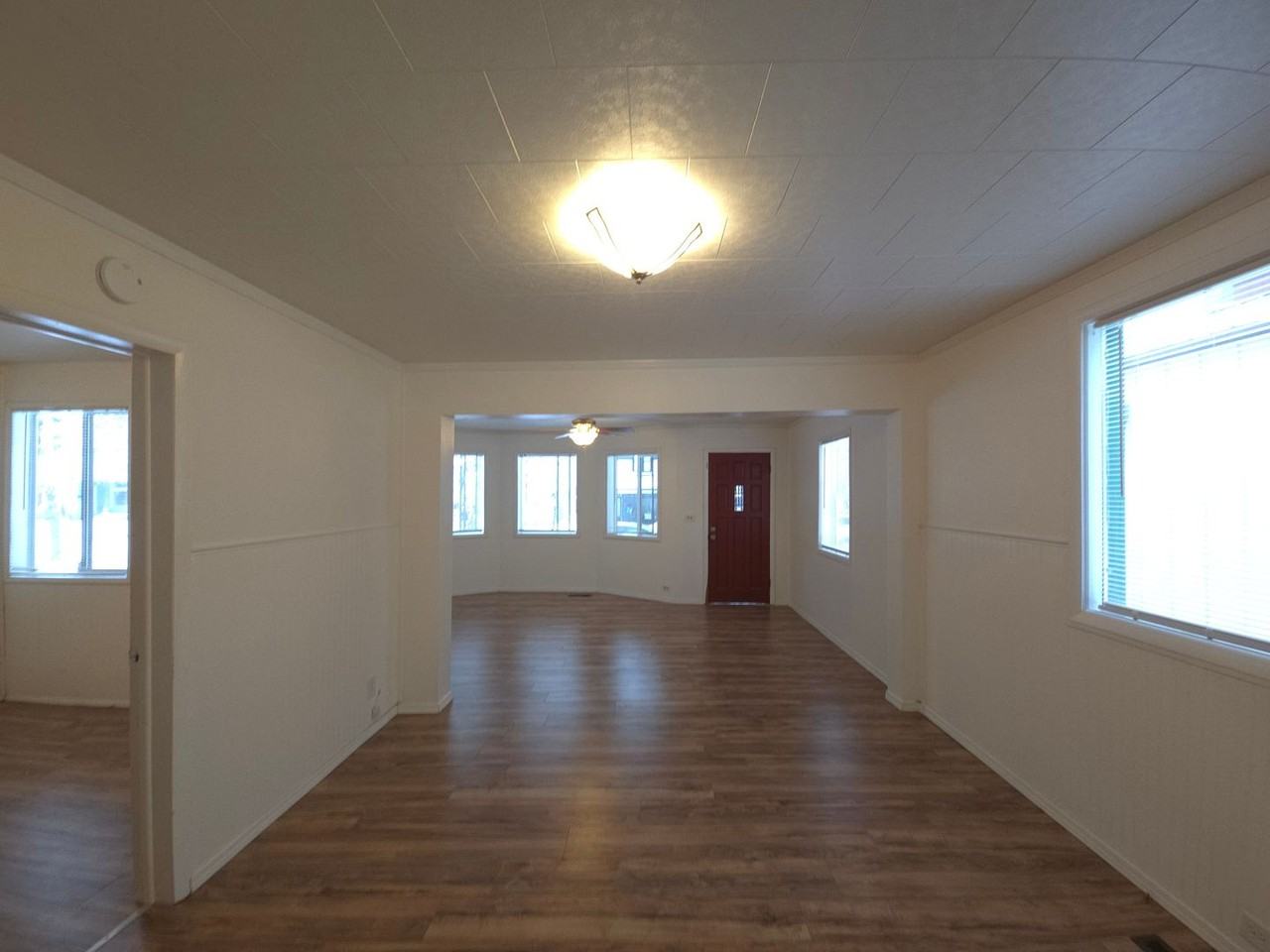 120 Bank Street - Photo 7 of 24