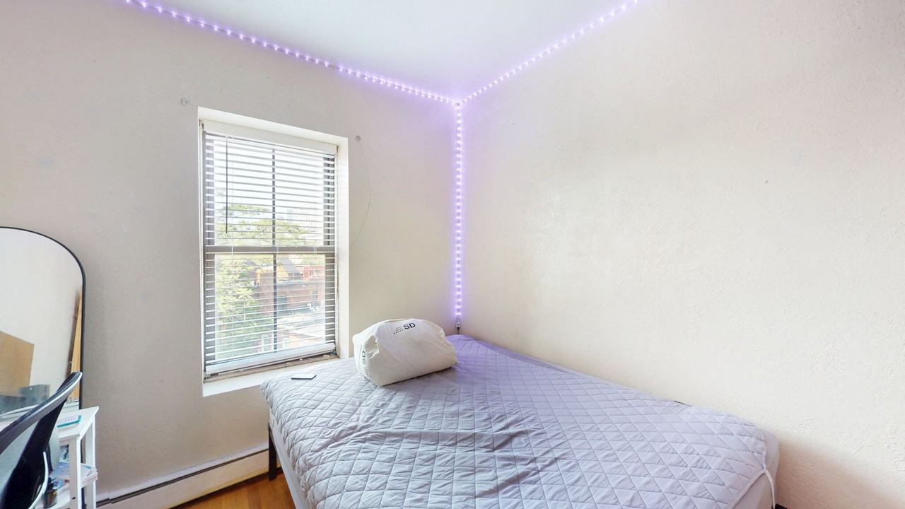 71 Hammond Street - Photo 3 of 11