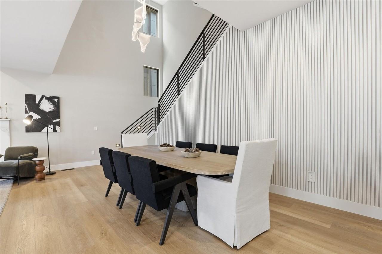 2860 West Lumber Lane - Photo 7 of 50