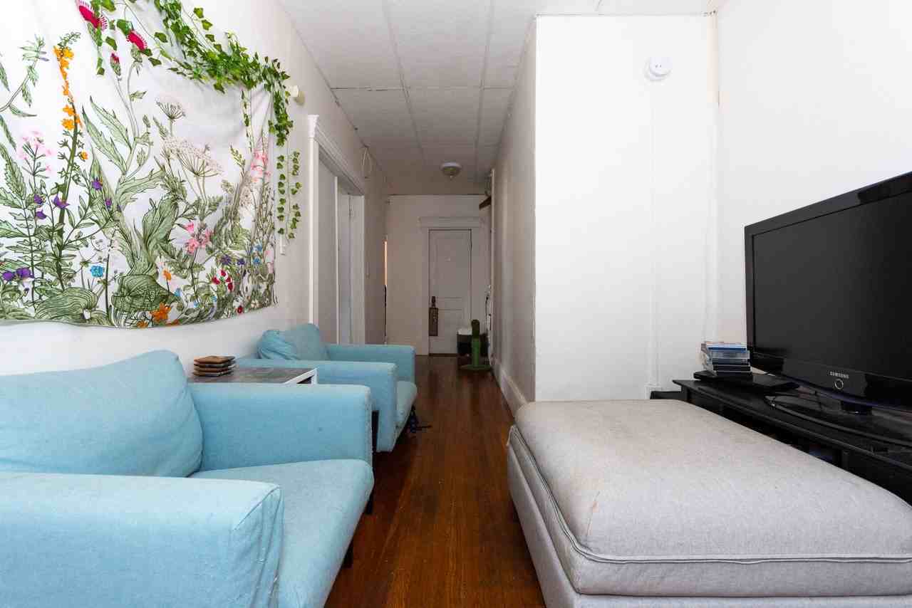 52 Brighton Ave - Photo 3 of 6