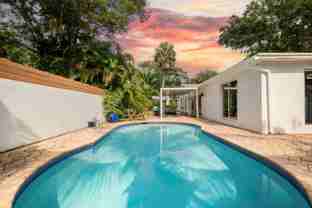 2421 Southwest 29th Way - Photo 1 of 1