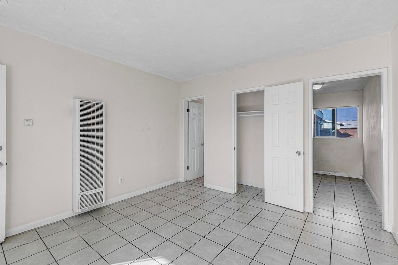 7101 Rugby Avenue - Photo 2 of 6