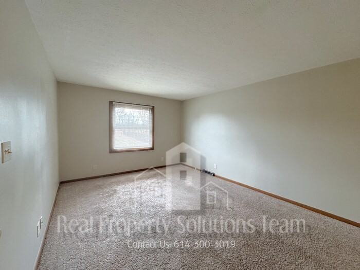 5880 Saranac Dr - Photo 5 of 27