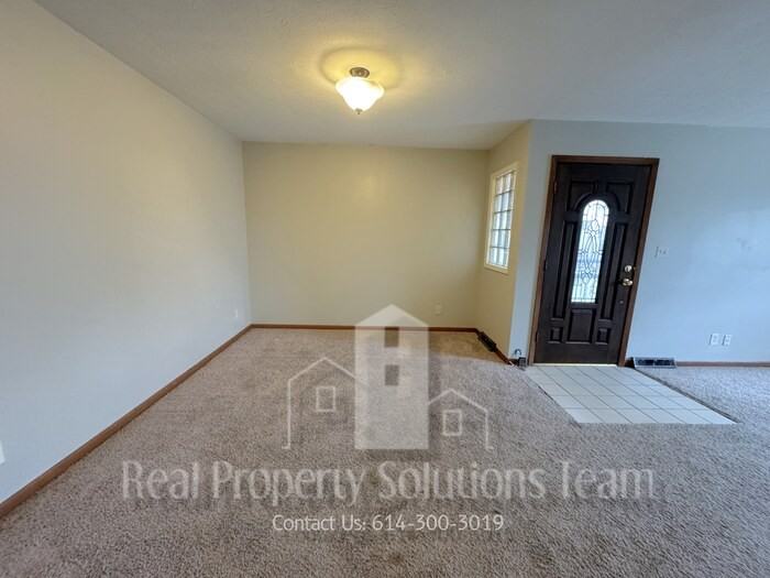 5880 Saranac Dr - Photo 7 of 27