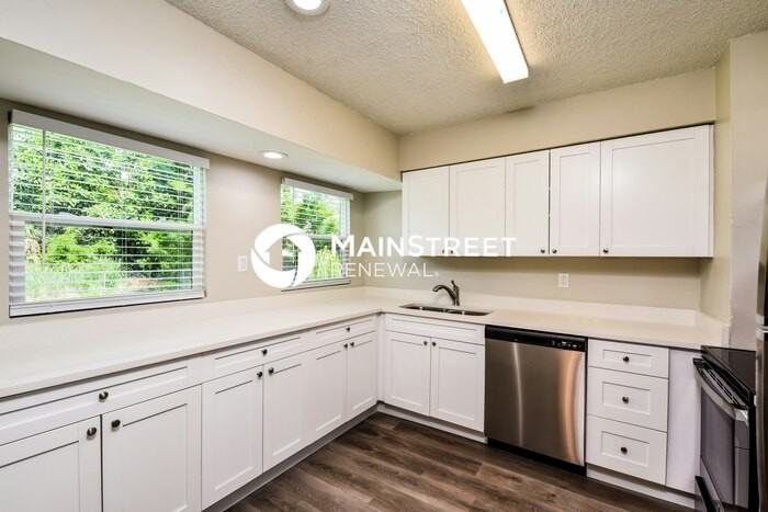 18608 Sebring Rd - Photo 6 of 15