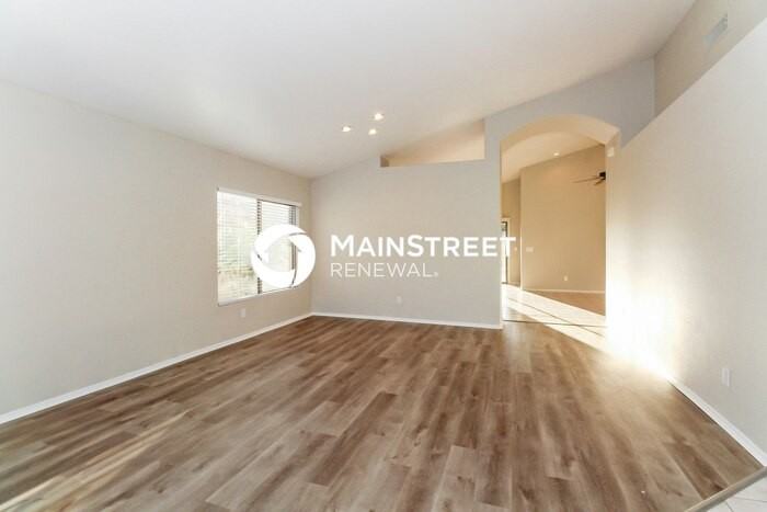 11151 N Desert Flower Dr - Photo 2 of 16