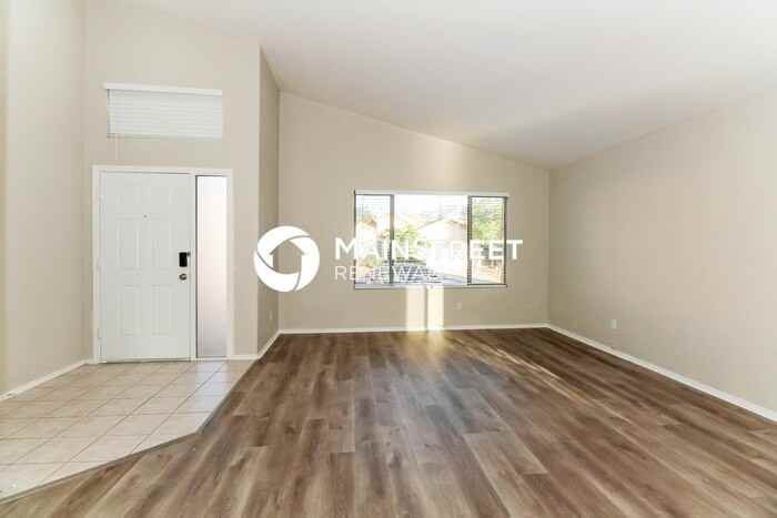 11151 N Desert Flower Dr - Photo 3 of 16