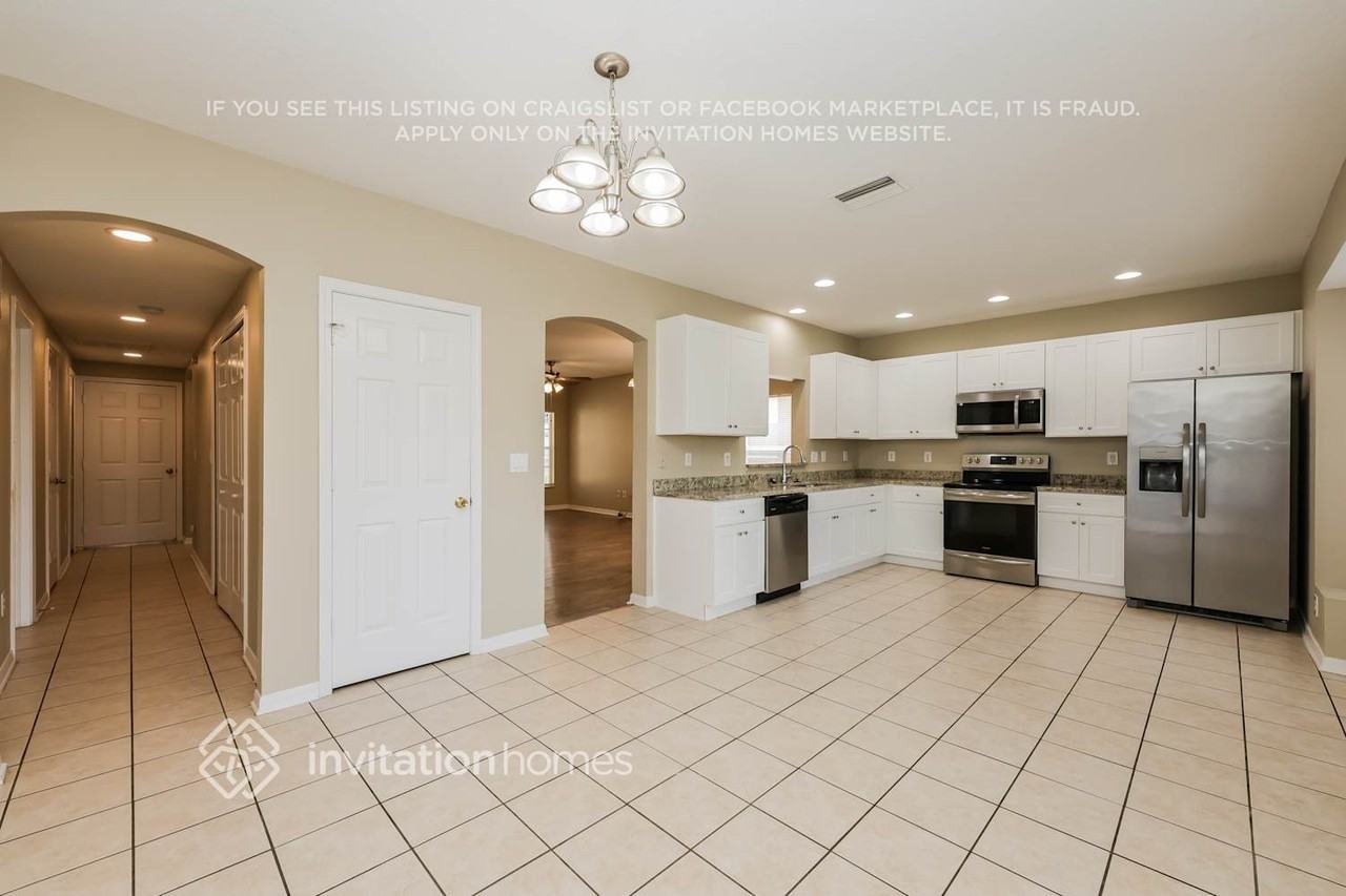 12625 Bramfield Dr - Photo 6 of 18