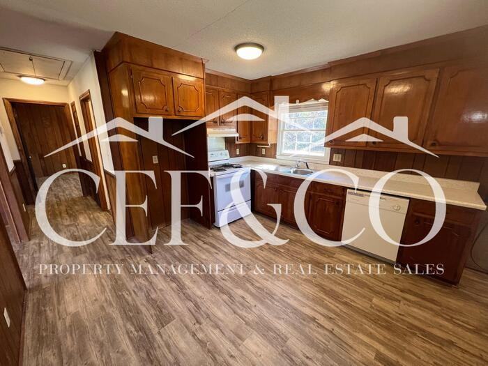 2247 John Dodd Rd - Photo 5 of 10