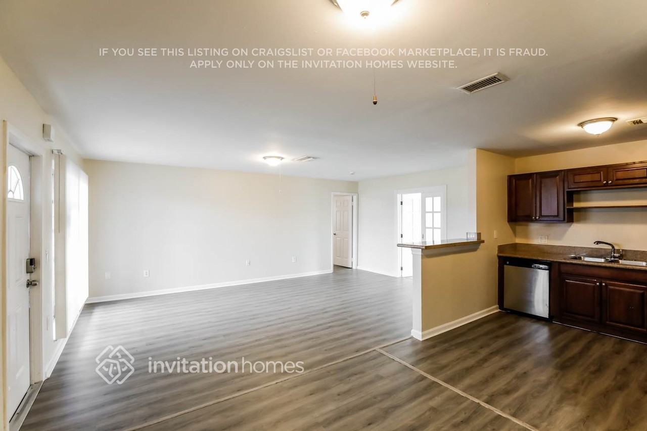 11450 Nw 35th Pl - Photo 6 of 17