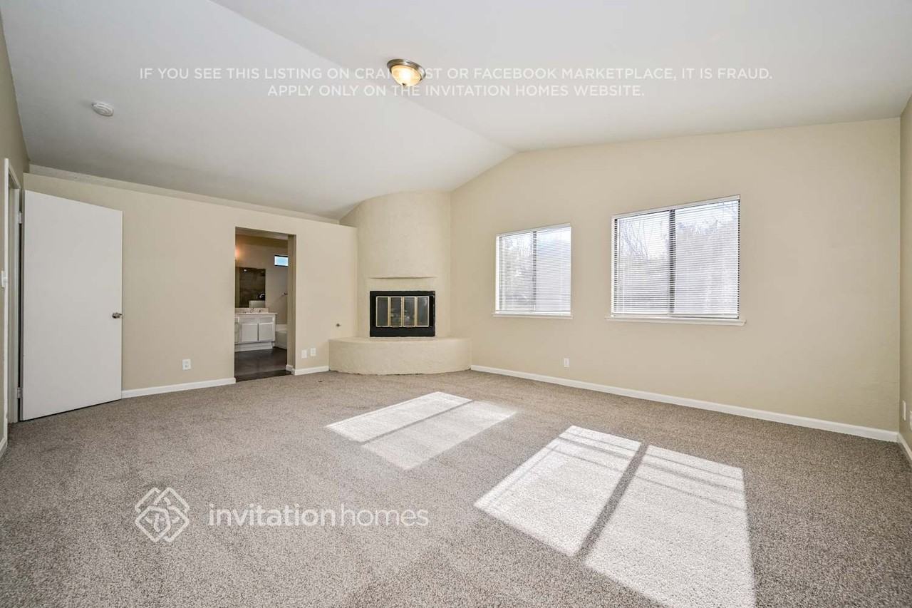 4640 Vitrina Ln - Photo 5 of 18