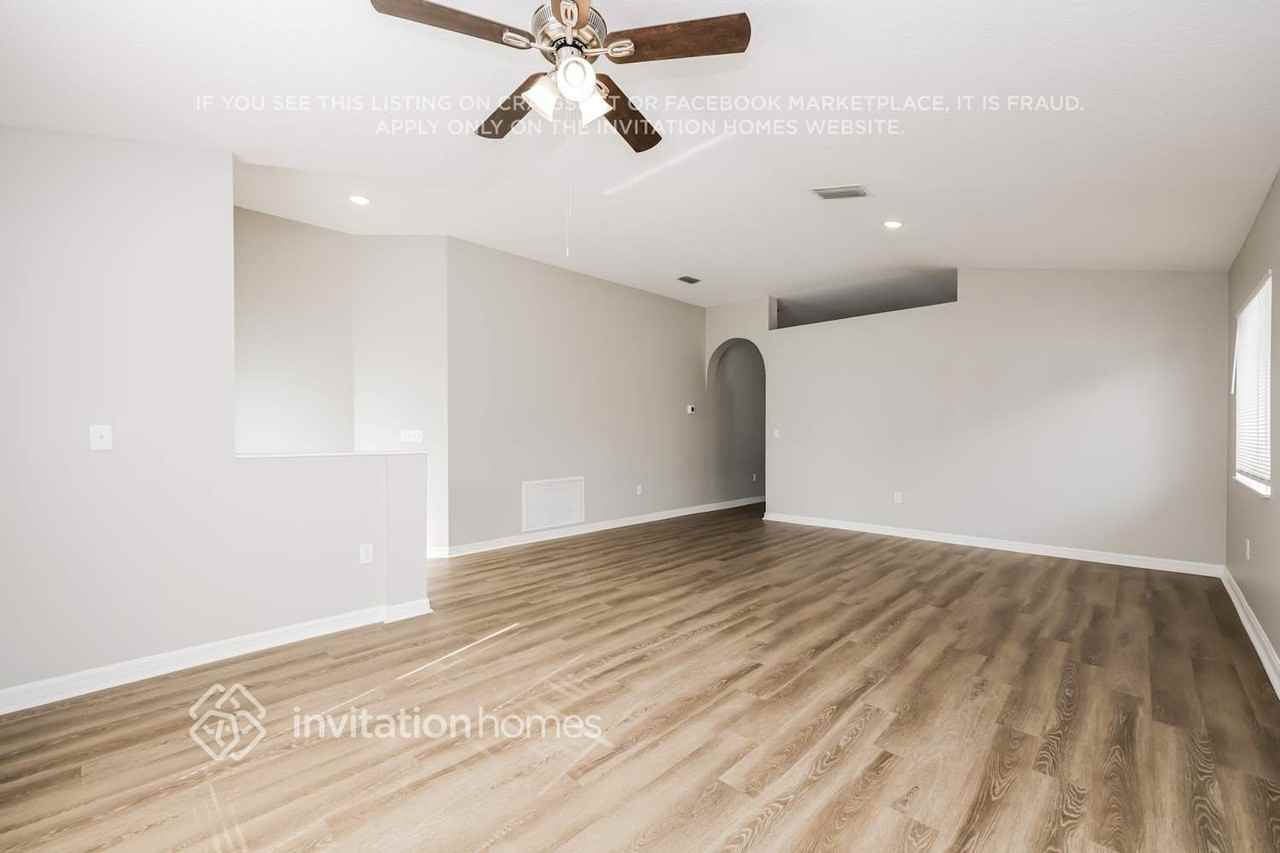 11227 Lake Lanier Dr - Photo 6 of 17