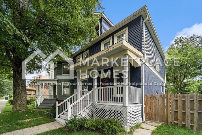 242 Englewood St - Photo 2 of 26