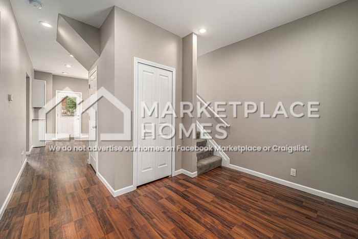 242 Englewood St - Photo 4 of 26