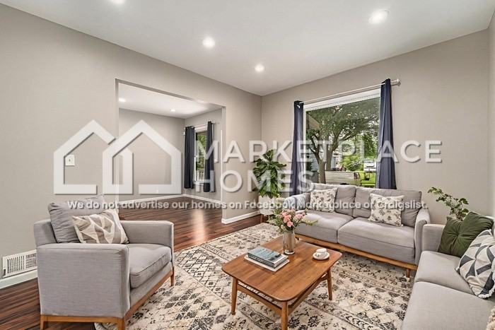 242 Englewood St - Photo 6 of 26