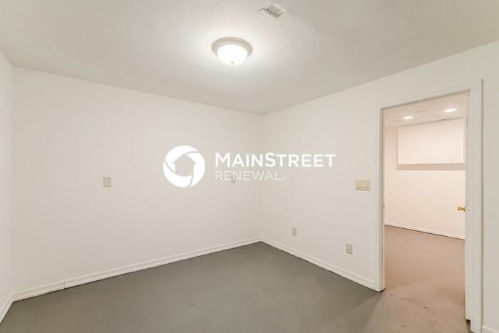 2871 Quinbery Dr - Photo 2 of 15