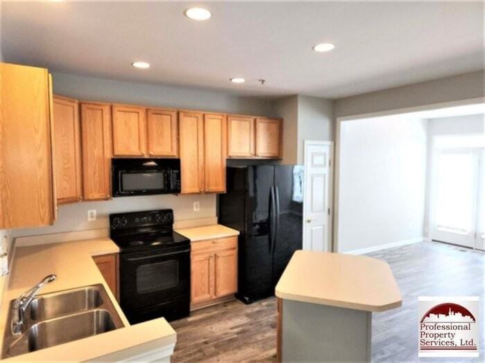 9396 Penrose Street - Photo 5 of 16