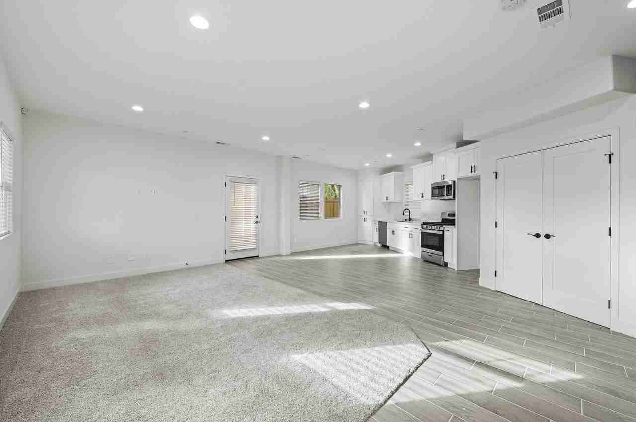 915 E Central Ave #NA - Photo 3 of 19