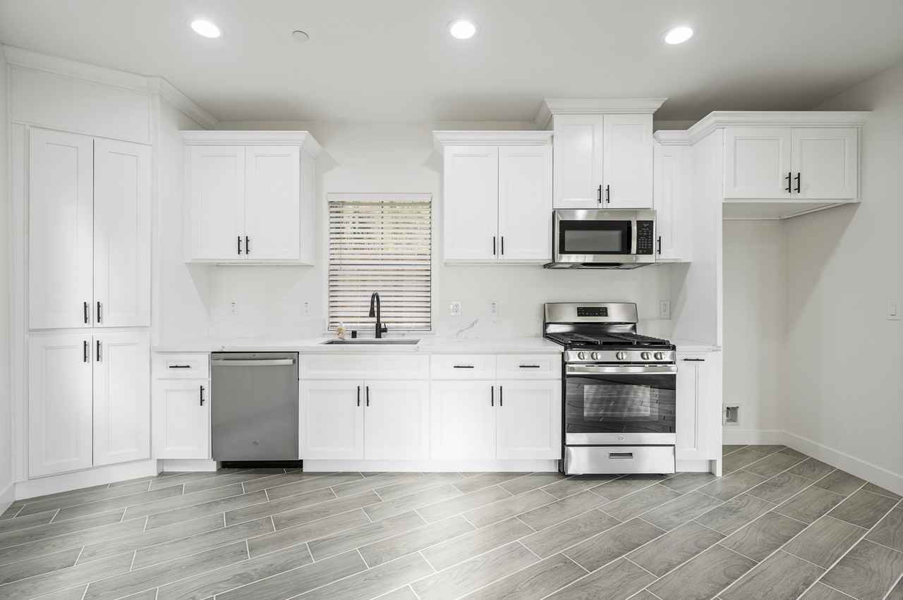 915 E Central Ave #NA - Photo 5 of 19