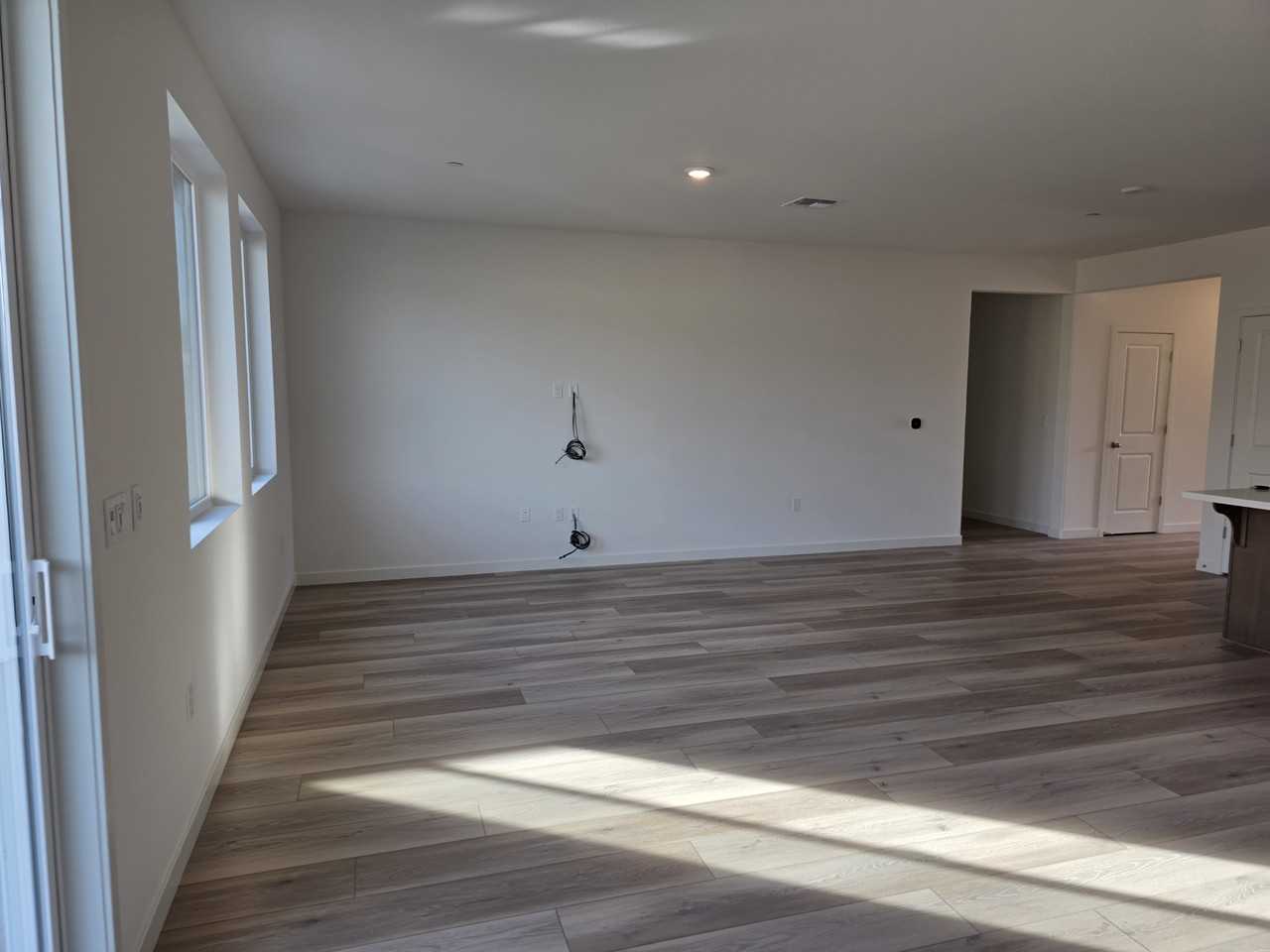 2142 Hunter Creek Dr #NA - Photo 4 of 16