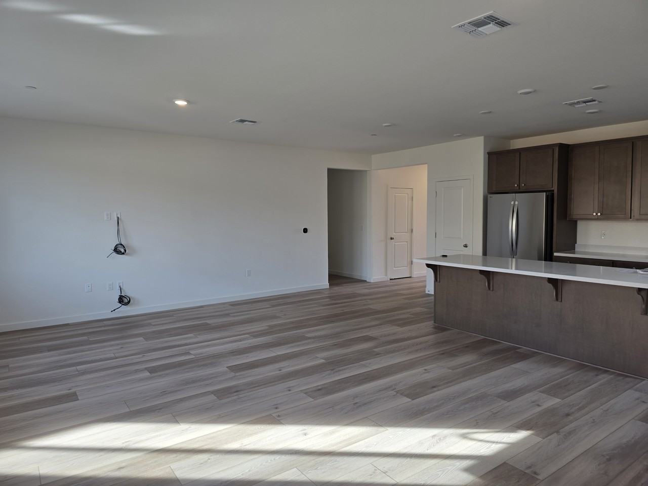 2142 Hunter Creek Dr #NA - Photo 5 of 16