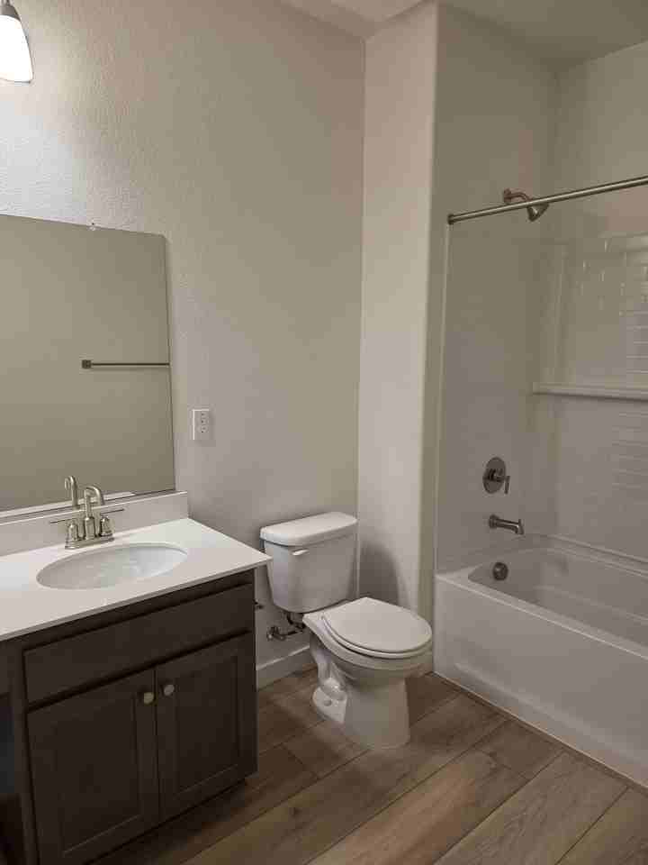 2142 Hunter Creek Dr #NA - Photo 6 of 16