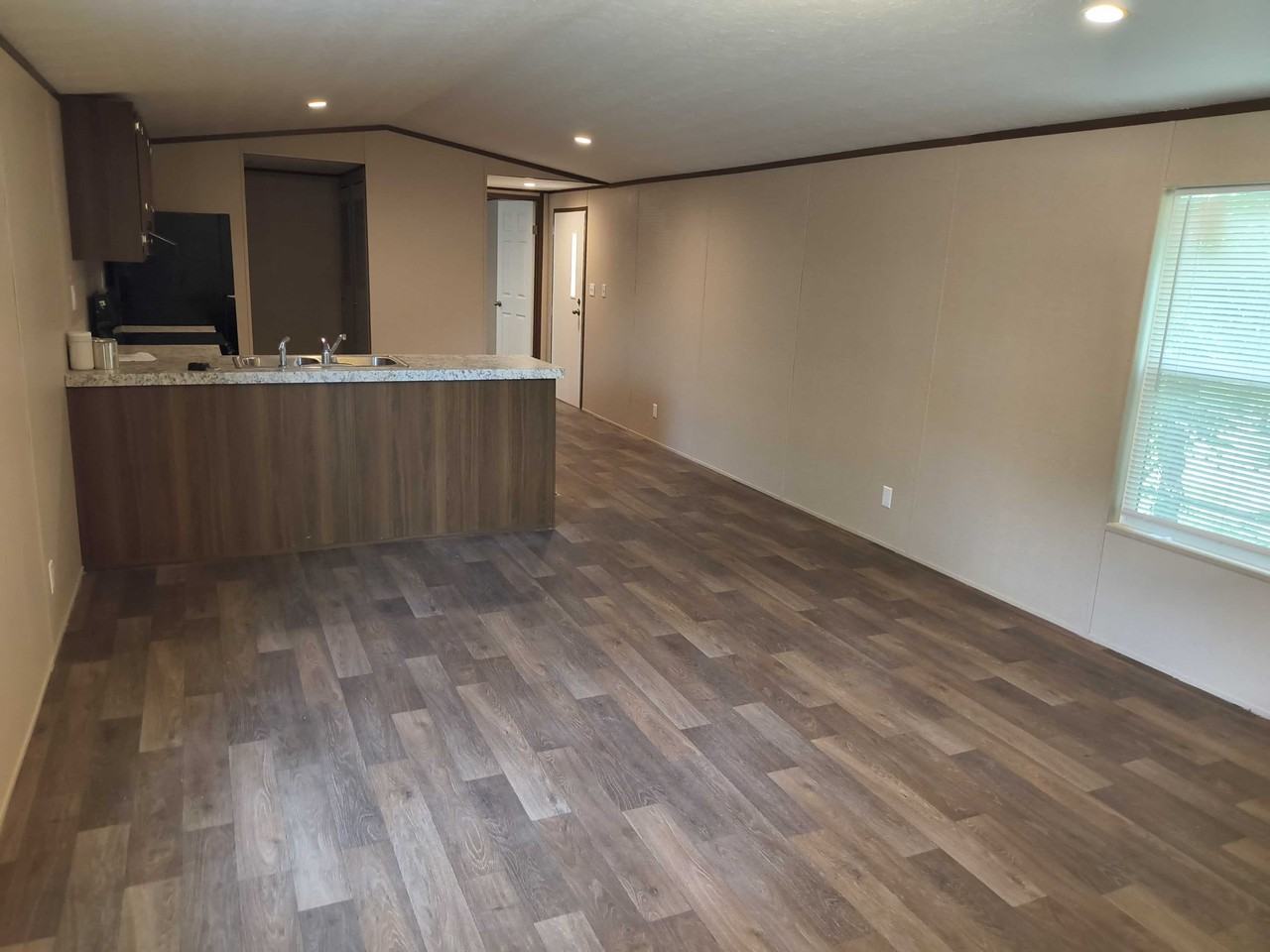 112 Southlake Dr #NA - Photo 5 of 18