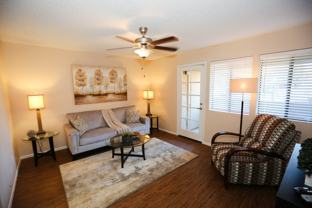 10134 W Mohawk Ln - Photo 1 of 1