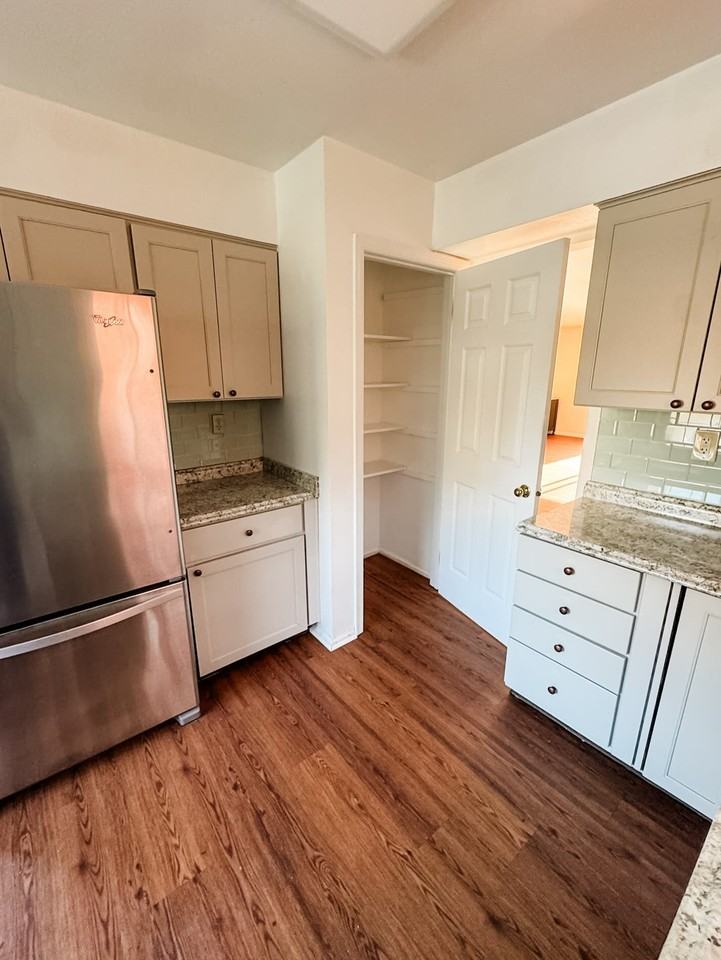 3004 Shawnee Grn #NA - Photo 3 of 17