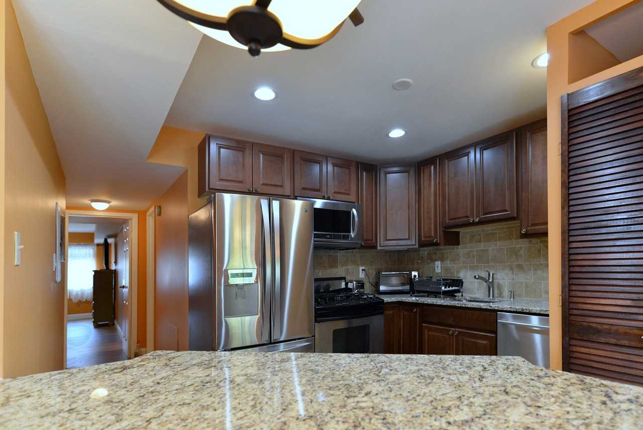 18601 Walkers Choice Rd #3 - Photo 3 of 12