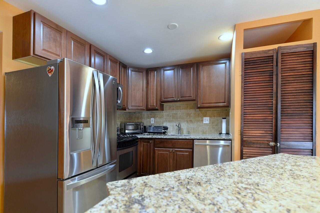 18601 Walkers Choice Rd #3 - Photo 5 of 12