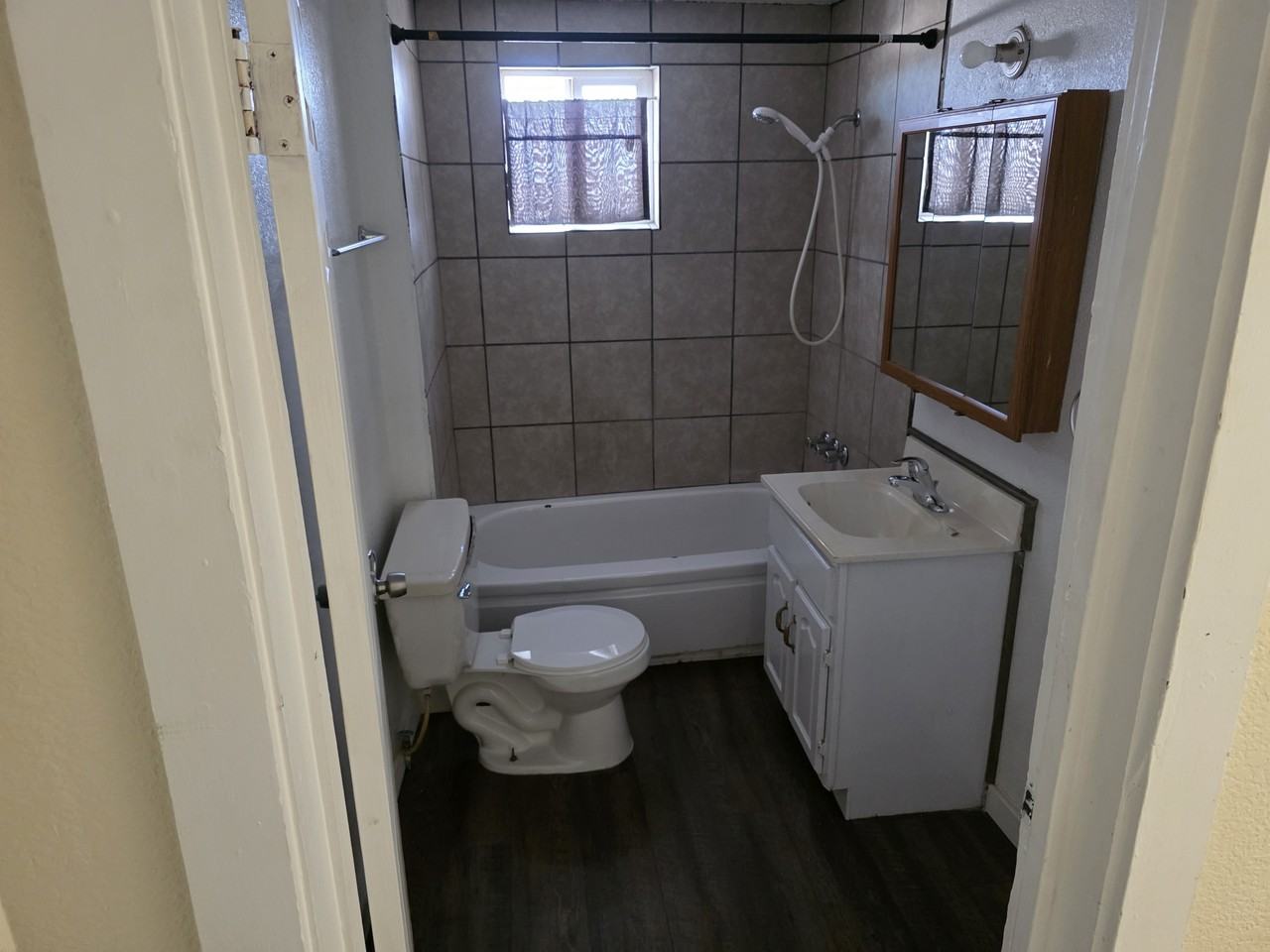 202 N Bradford Ave #3 - Photo 2 of 5