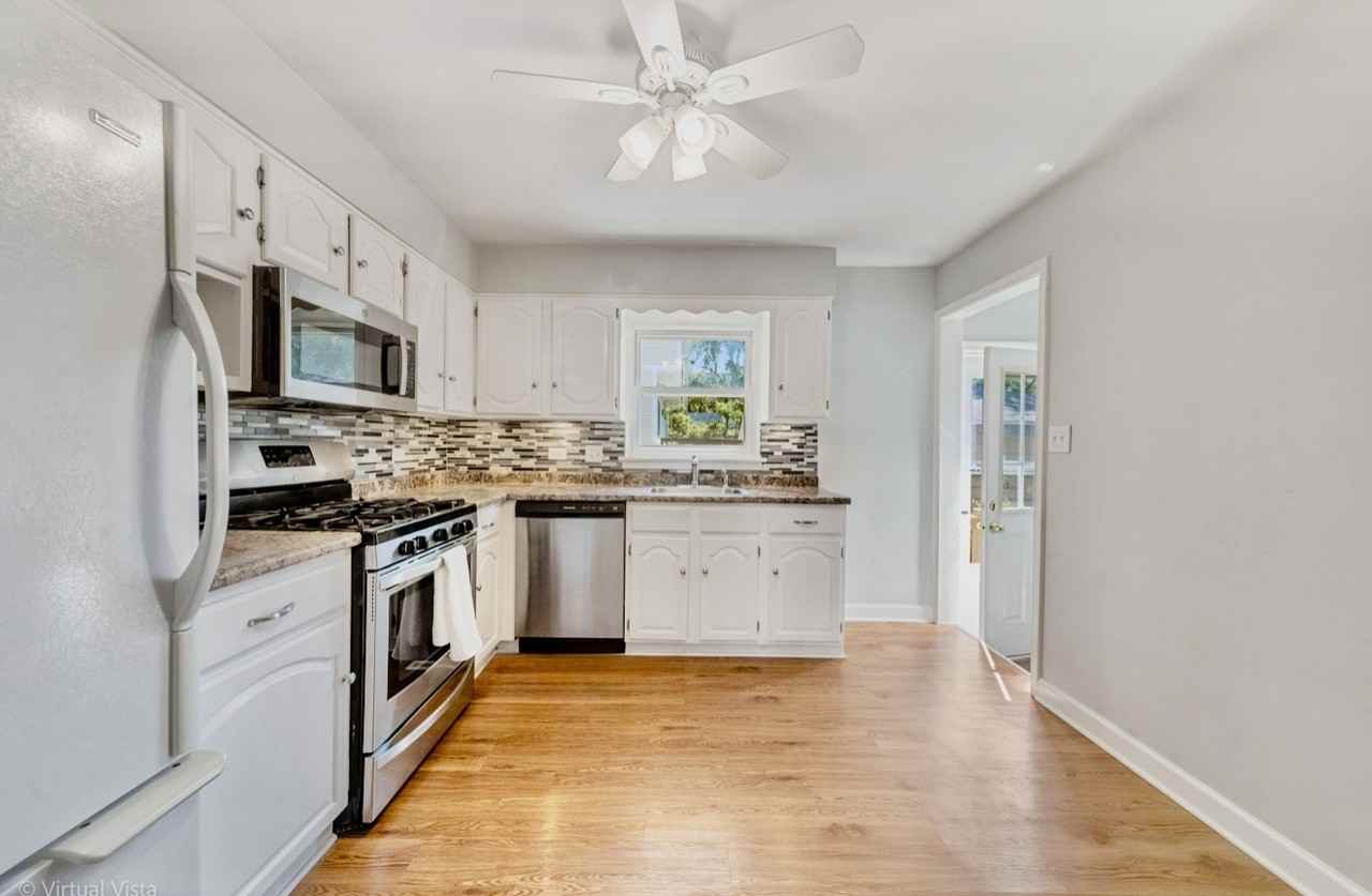 509 Gierz St #NA - Photo 6 of 19