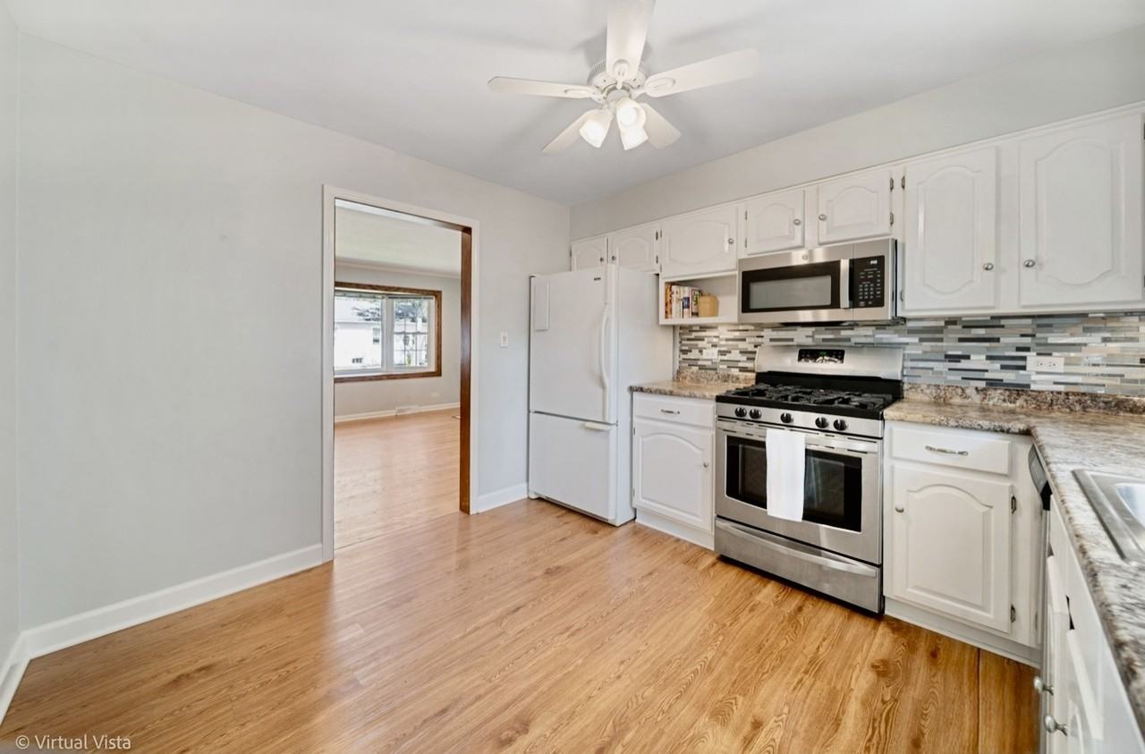 509 Gierz St #NA - Photo 7 of 19