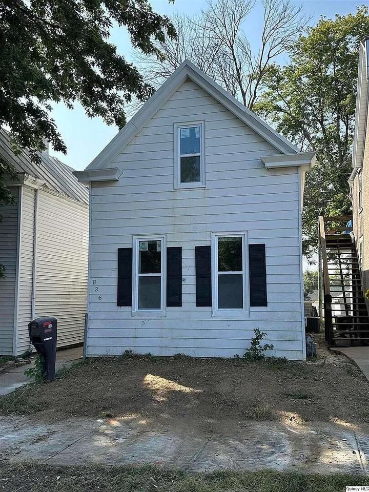 836 Adams Street - Photo 2 of 20