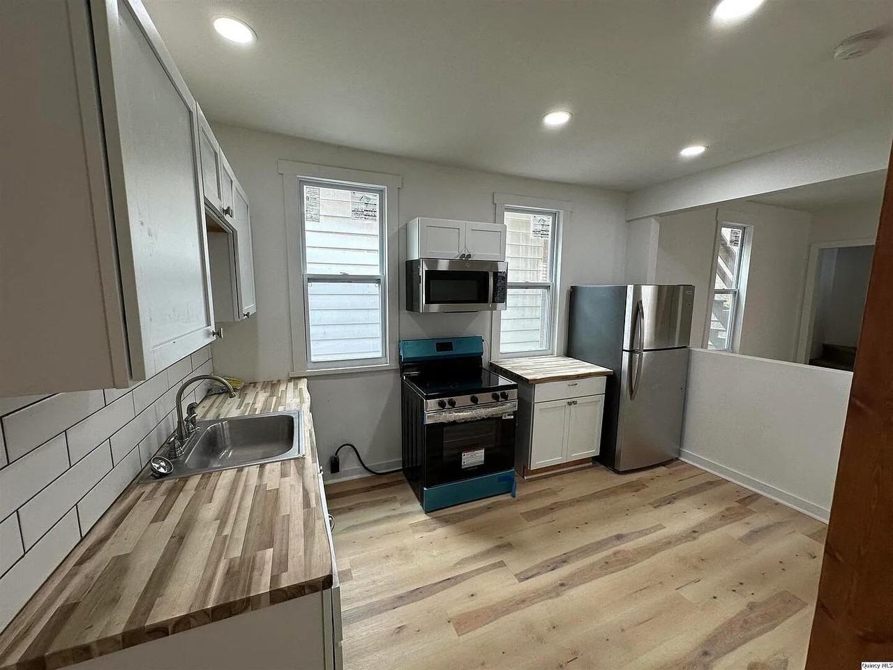 836 Adams Street - Photo 4 of 20