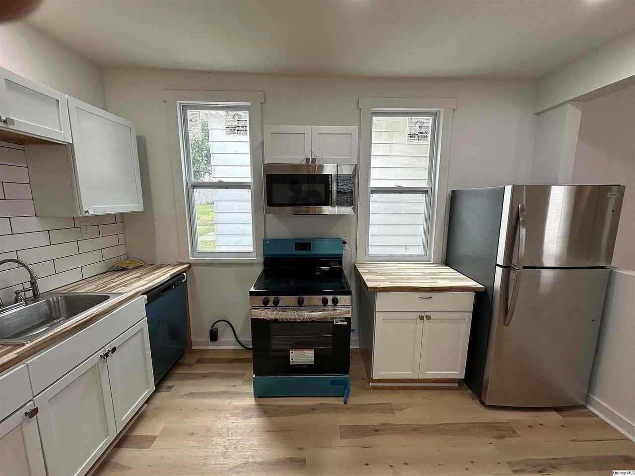 836 Adams Street - Photo 7 of 20