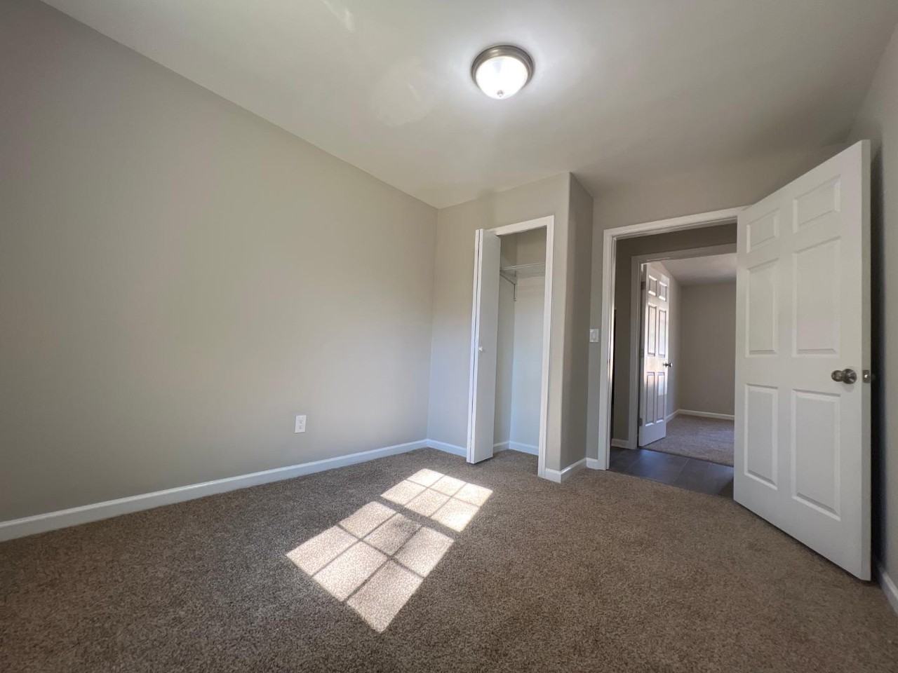 11 Miller St - Photo 6 of 8