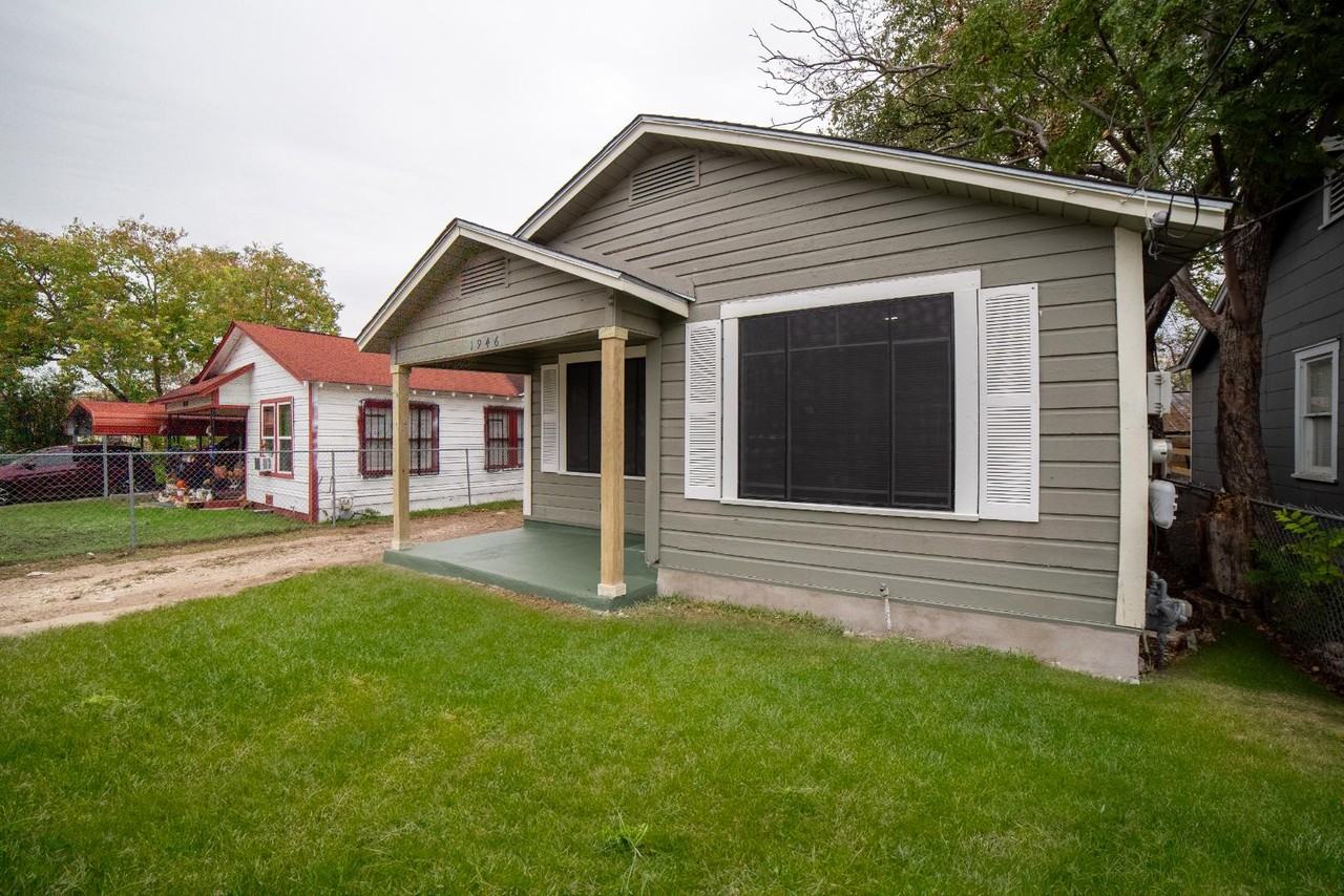 1946 Nolan St - Photo 4 of 14