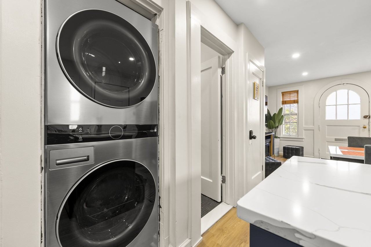 700 Avenue C #B - Photo 6 of 20