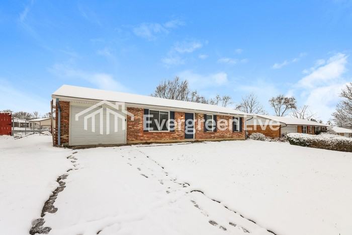 7715 Brandt Pike - Photo 3 of 16