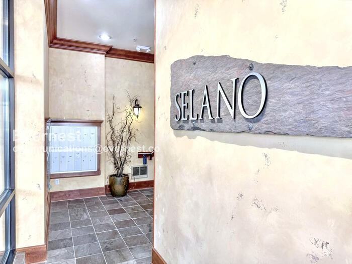 133 Queen Anne Ave N #102 - Photo 3 of 43