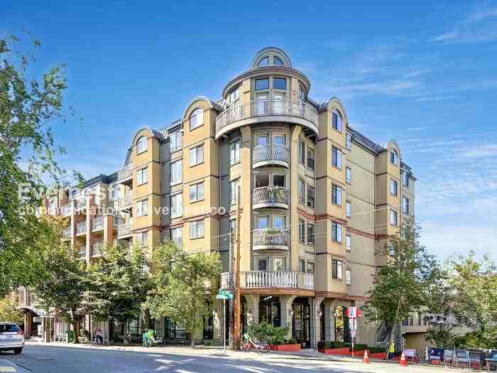 133 Queen Anne Ave N #102 - Photo 5 of 43